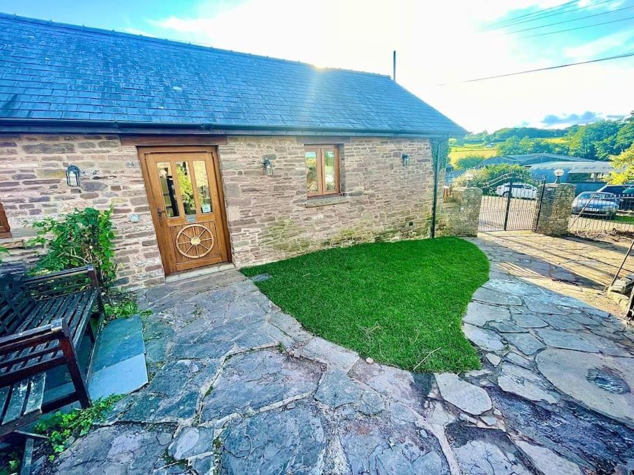 Stone Built Barn In A Beautiful Rural Setting Villa Llangwm-Isaf Kültér fotó
